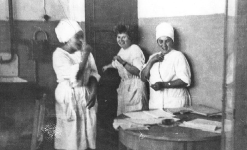 1963